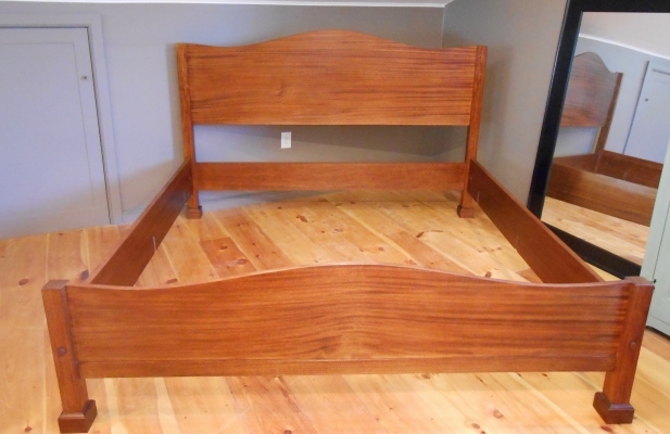 King-size Oxbow Bed